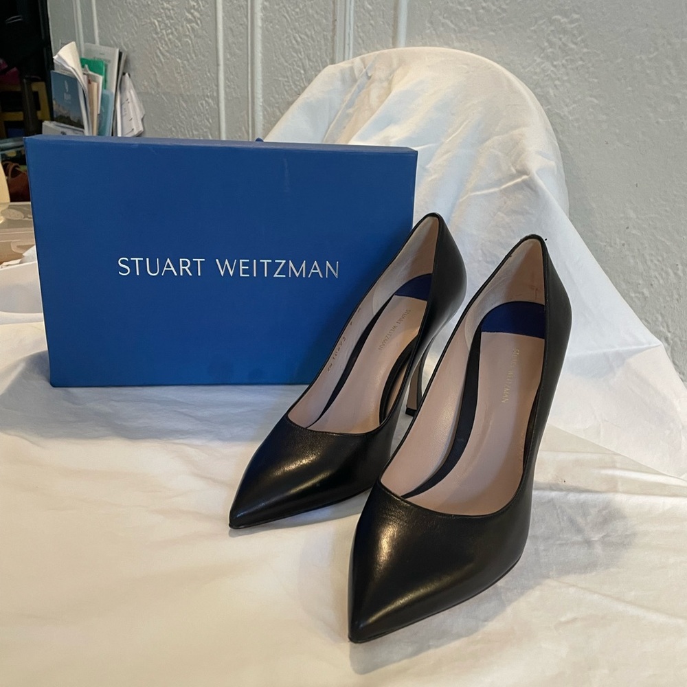 Stuart Weitzman Classic Black Heels, Tippi 95.  Never worn. A sexy classic.